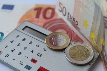 L'argent avec une calculatrice